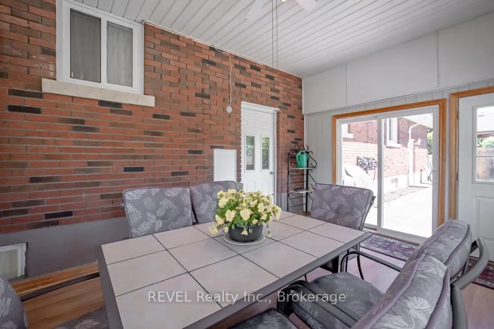 Photo 32 of 20 Glencairn Drive, St. Catharines, Bunting/Linwell — HOMEH