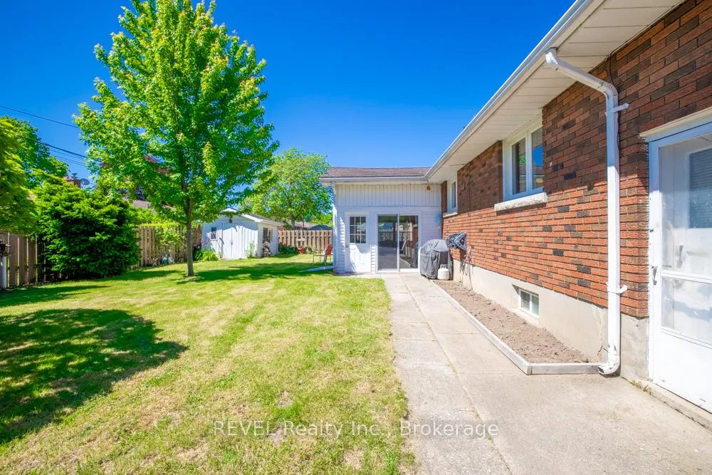 Photo 36 of 20 Glencairn Drive, St. Catharines, Bunting/Linwell — HOMEH
