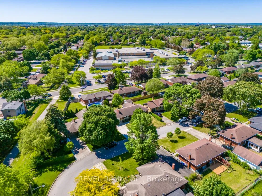 Photo 43 of 20 Glencairn Drive, St. Catharines, Bunting/Linwell — HOMEH