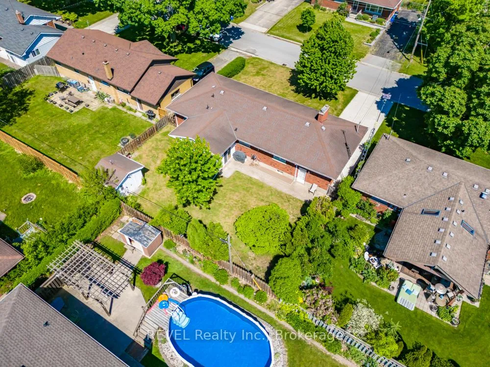 Photo 44 of 20 Glencairn Drive, St. Catharines, Bunting/Linwell — HOMEH