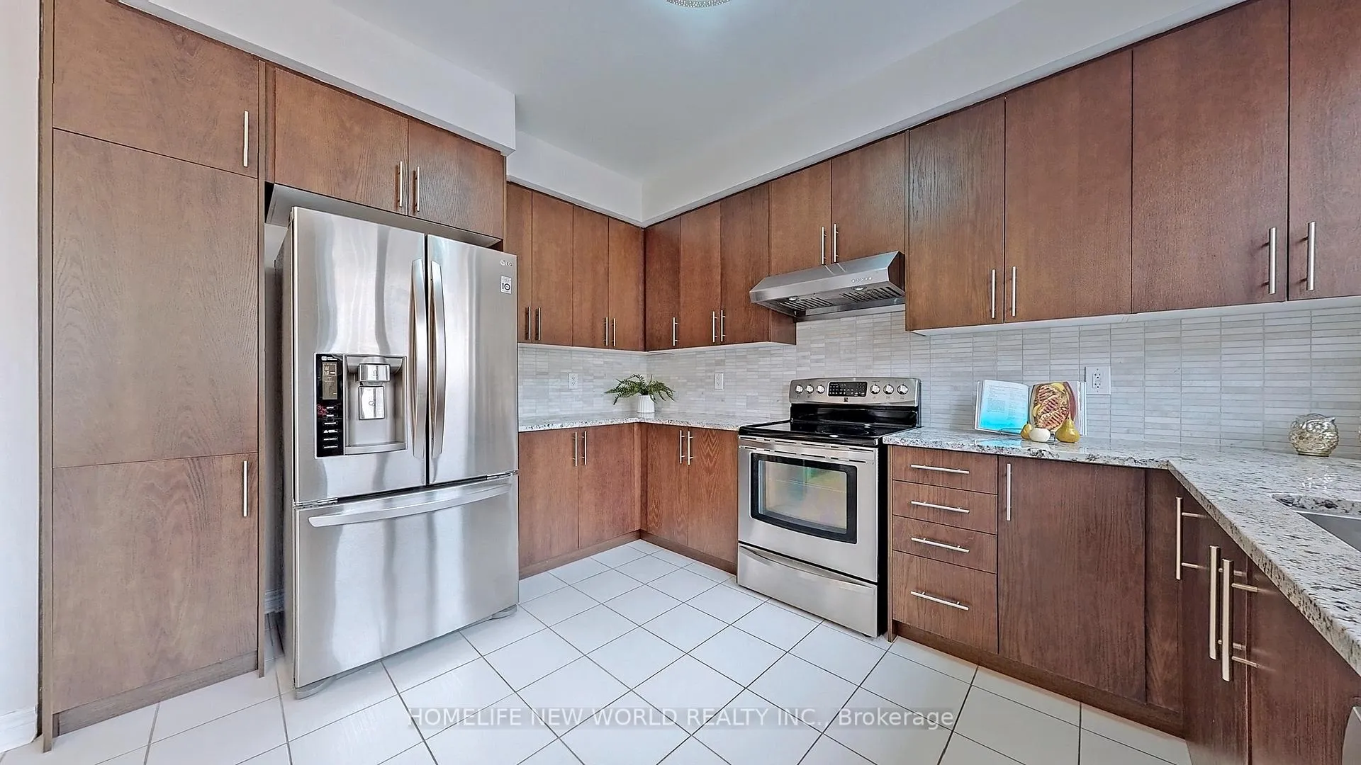 Photo 10 of 23 Victor Herbert Way, Markham, Cathedraltown — HOMEH