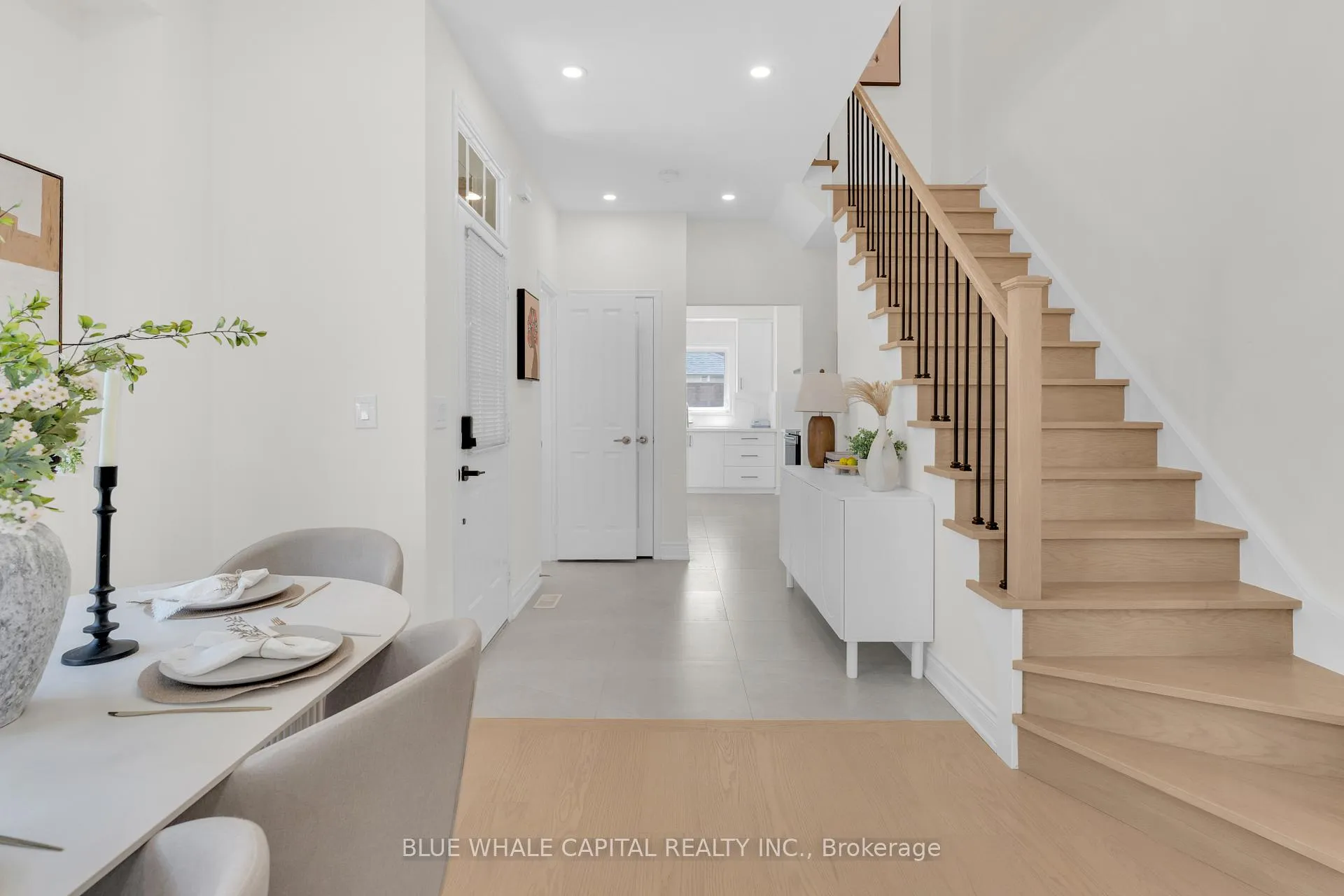 Photo 4 of 149 Bur Oak Avenue, Markham, Berczy — HOMEH