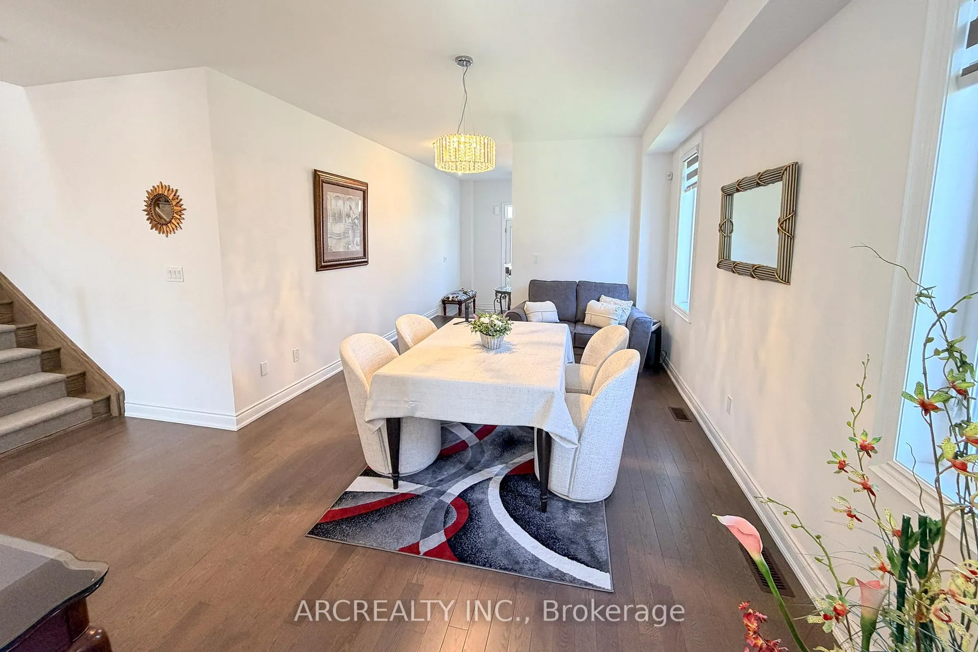 Photo 5 of 18 Emerald Street, Wasaga Beach — HOMEH