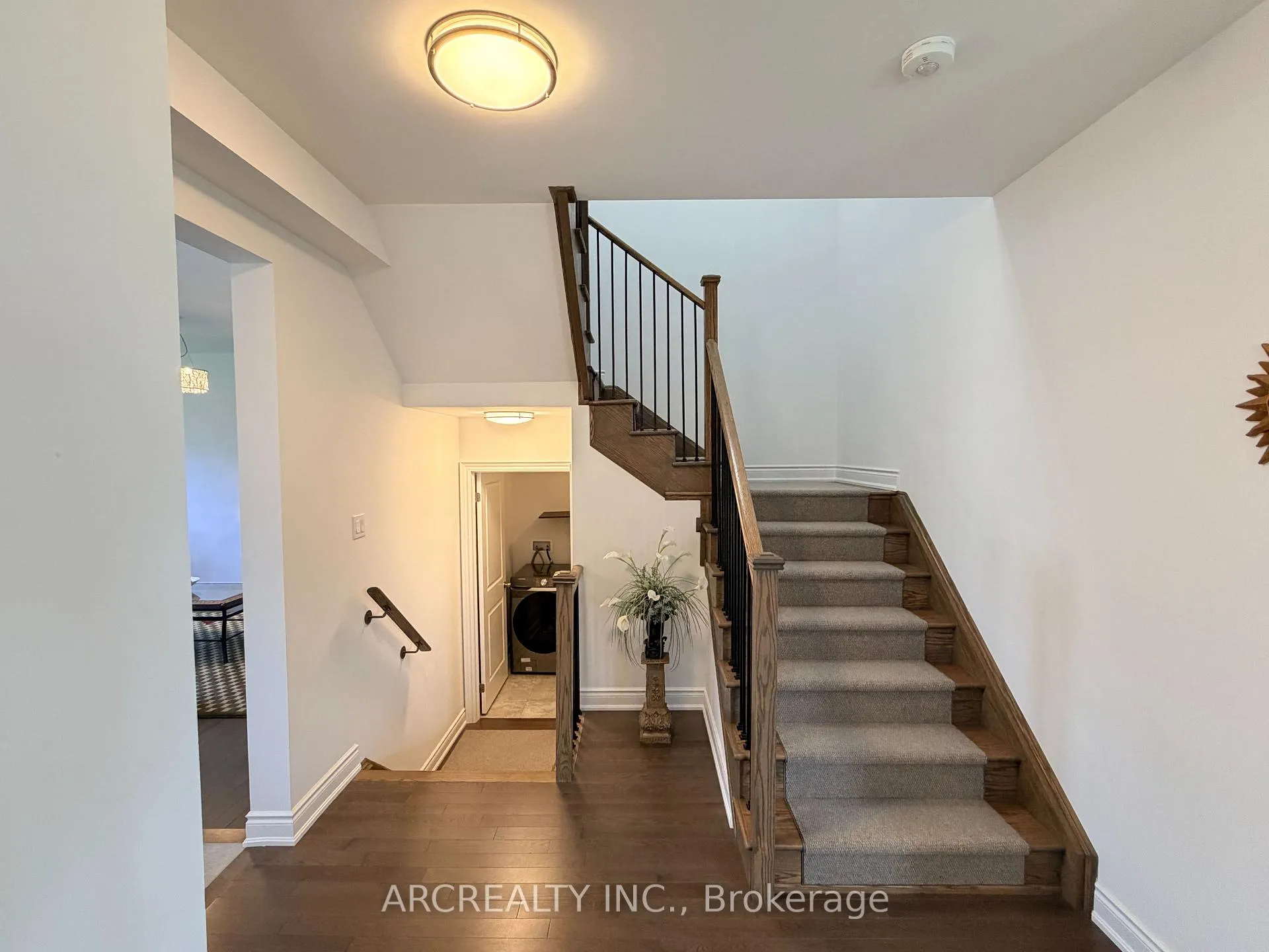 Photo 15 of 18 Emerald Street, Wasaga Beach — HOMEH
