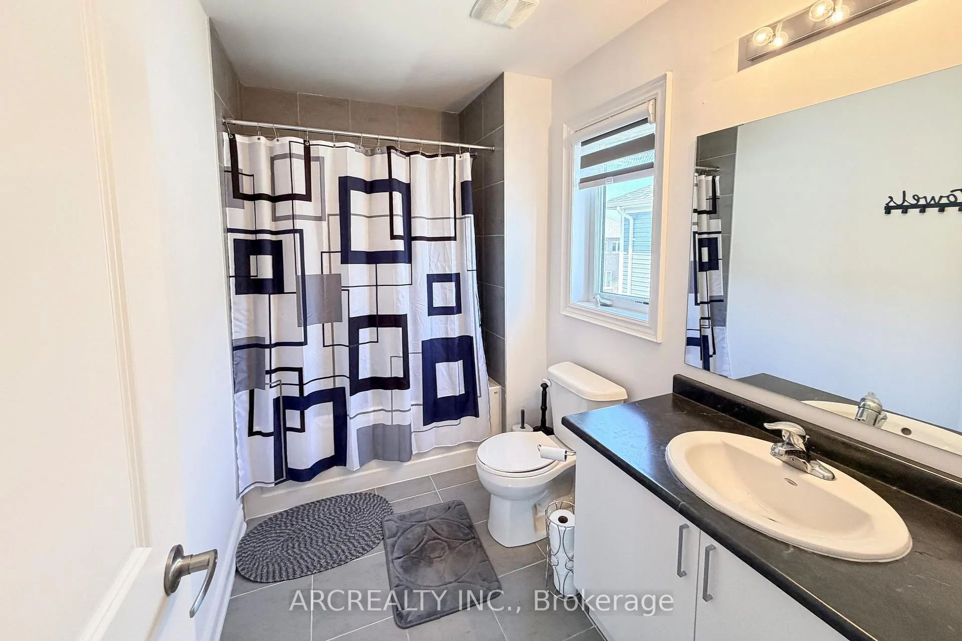 Photo 24 of 18 Emerald Street, Wasaga Beach — HOMEH