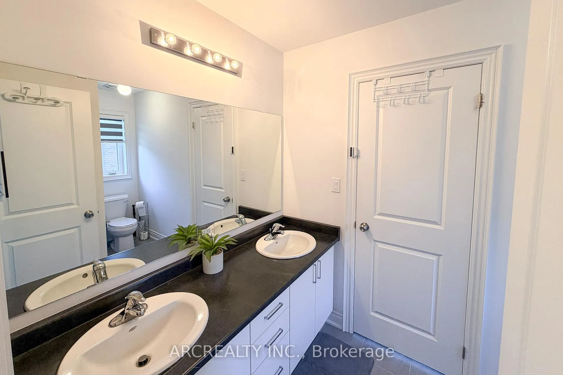 Photo 27 of 18 Emerald Street, Wasaga Beach — HOMEH