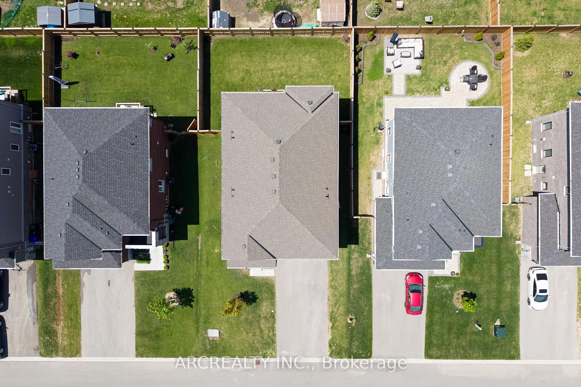 Photo 30 of 18 Emerald Street, Wasaga Beach — HOMEH