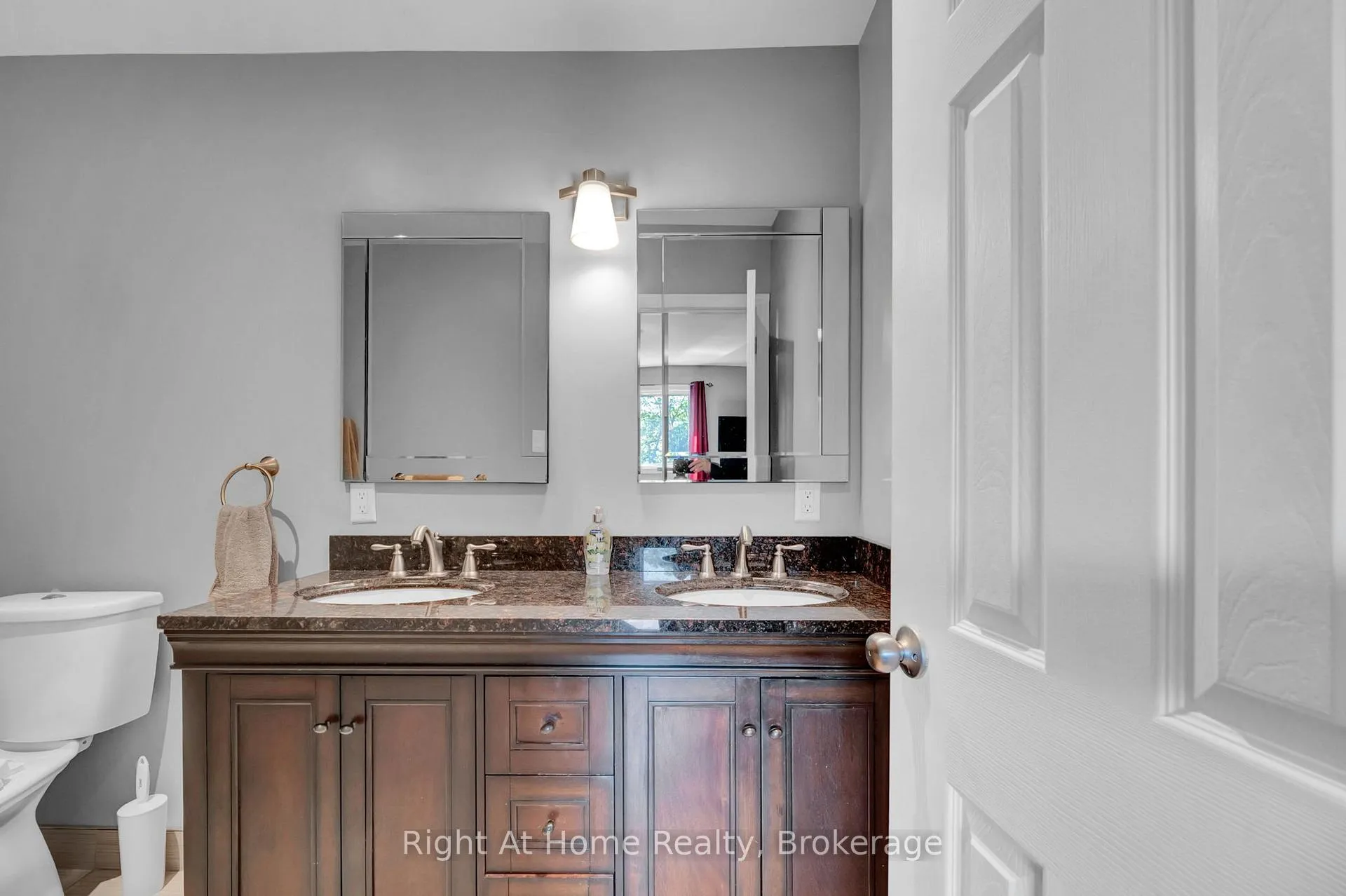 Photo 18 of 5751 Main Street, Clarington, Orono — HOMEH