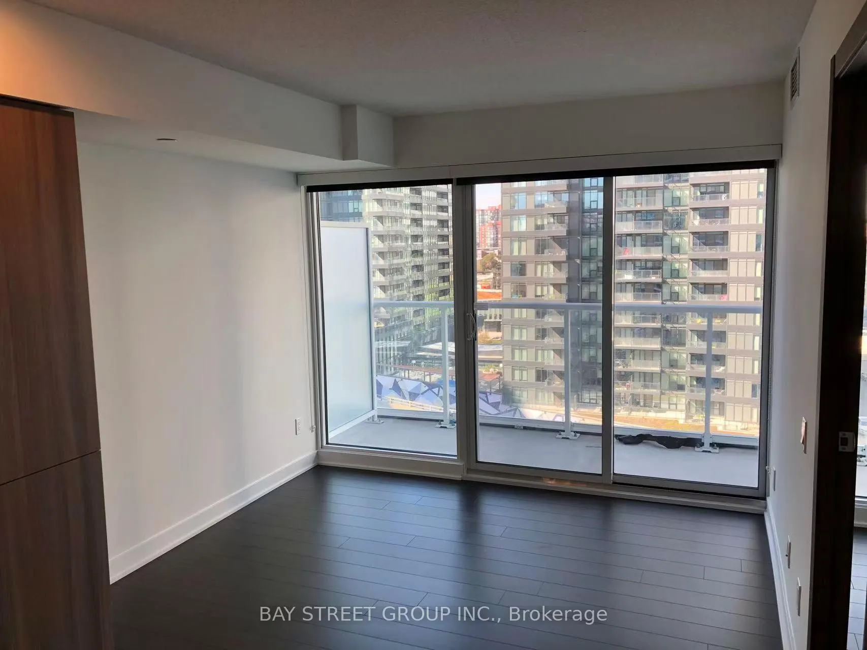 Photo 3 of Unit 1109, 17 Bathurst Street, Toronto, Waterfront Communities — HOMEH