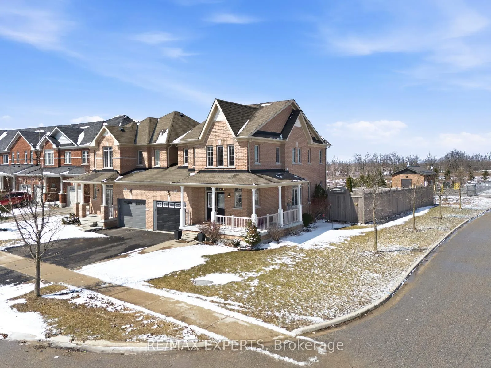 Photo 3 of 76 Forsyth Crescent, Barrie, West Bayfield — HOMEH