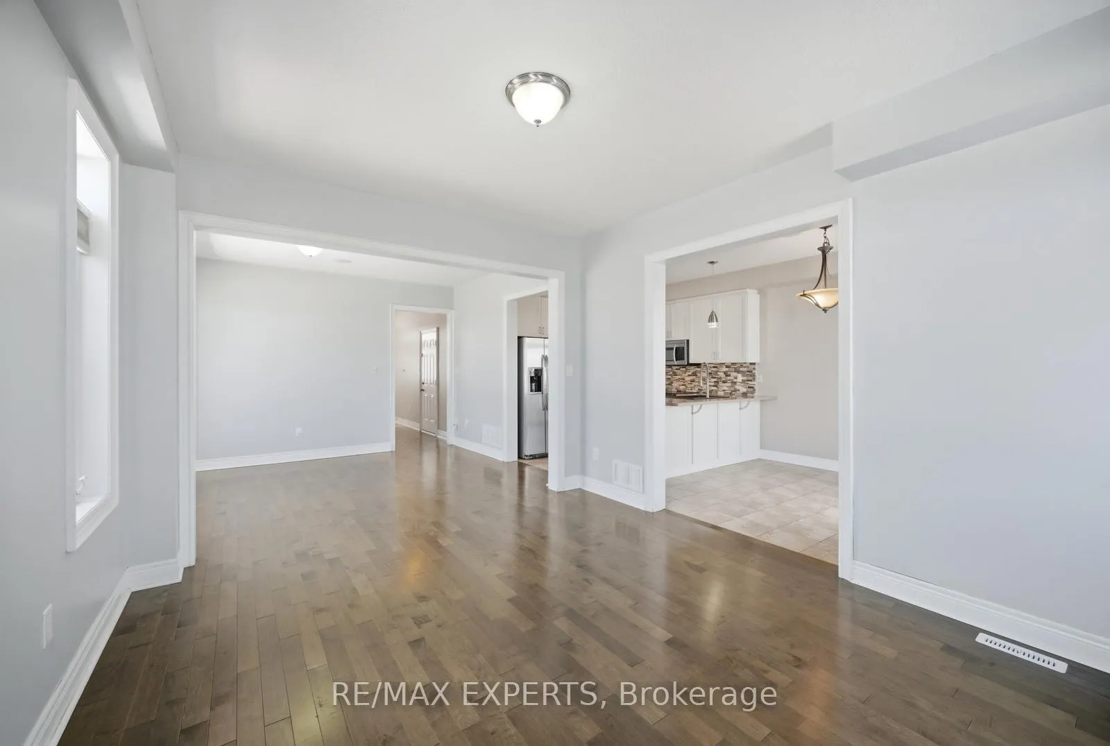Photo 11 of 76 Forsyth Crescent, Barrie, West Bayfield — HOMEH