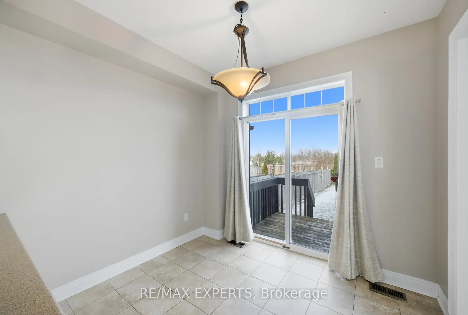 Photo 16 of 76 Forsyth Crescent, Barrie, West Bayfield — HOMEH