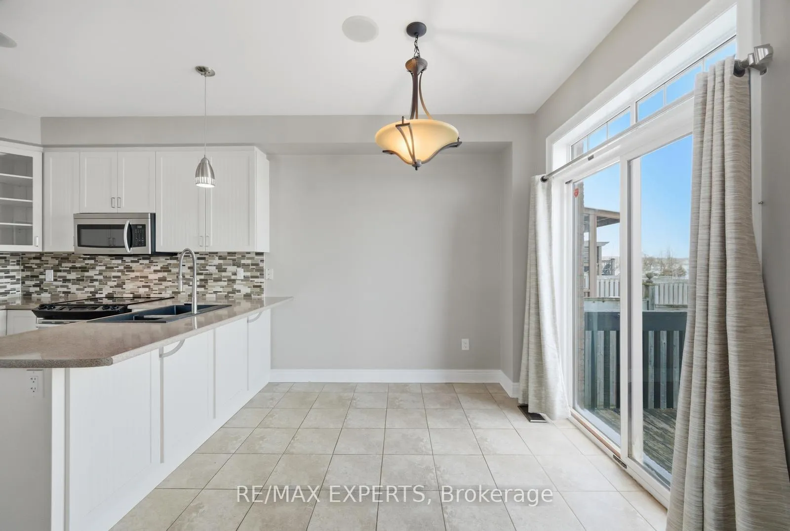 Photo 17 of 76 Forsyth Crescent, Barrie, West Bayfield — HOMEH