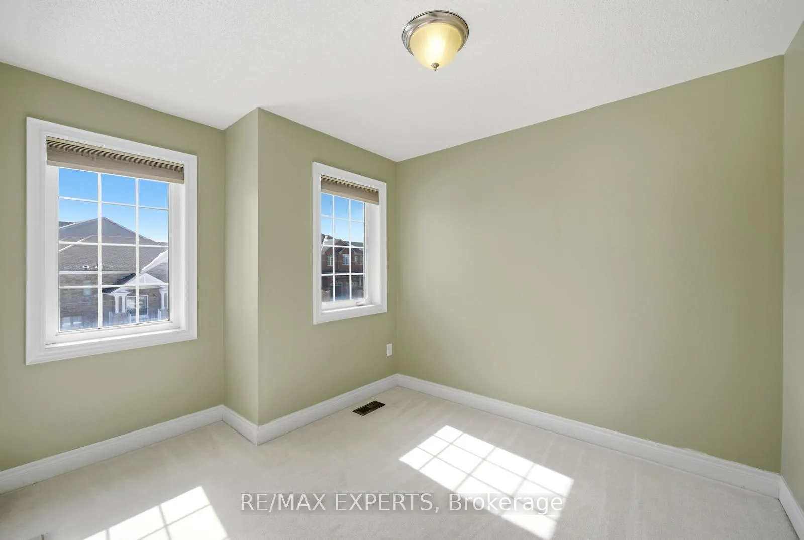 Photo 22 of 76 Forsyth Crescent, Barrie, West Bayfield — HOMEH