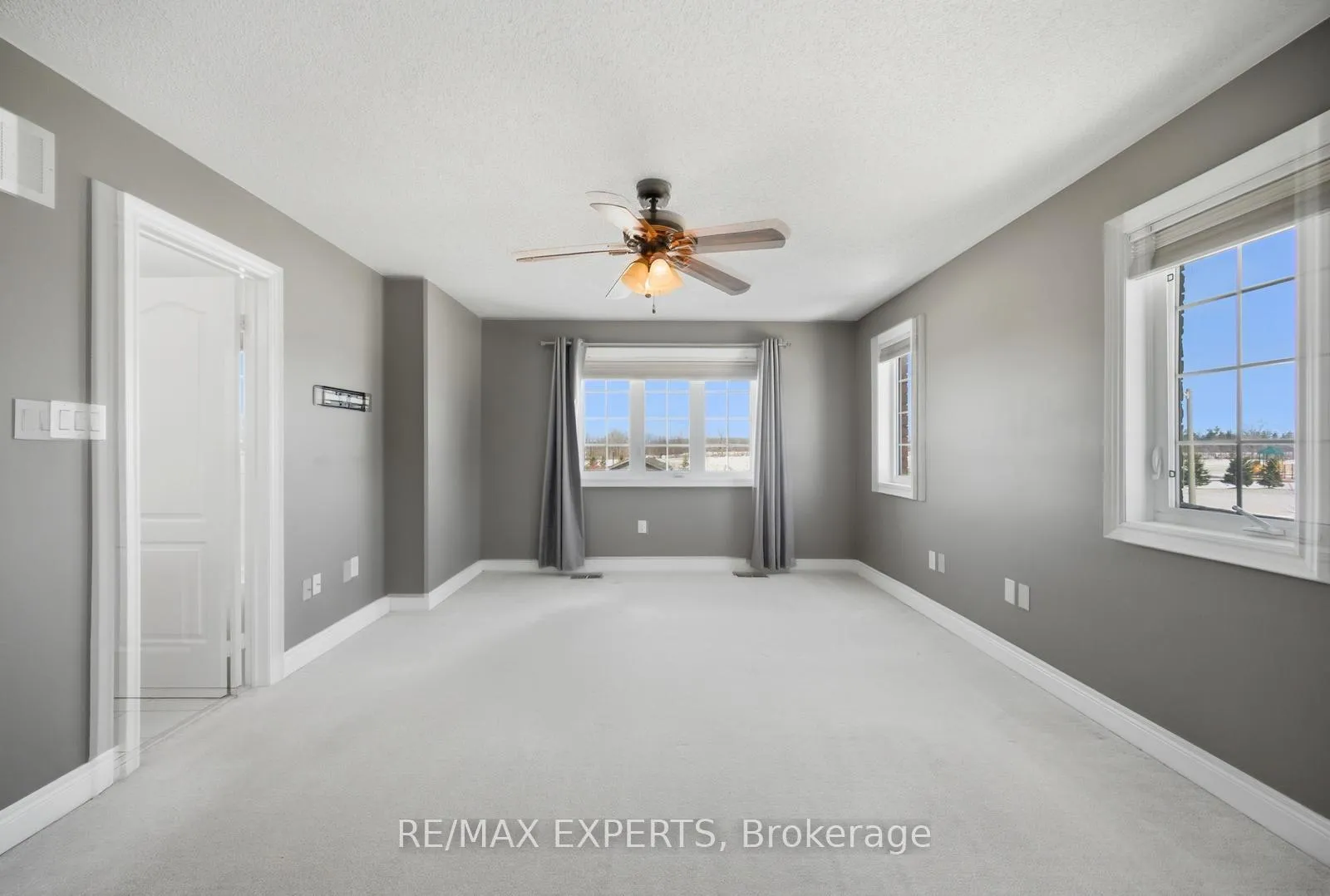 Photo 24 of 76 Forsyth Crescent, Barrie, West Bayfield — HOMEH