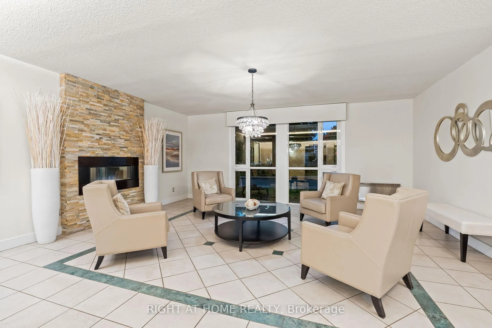 Photo 4 of Unit 507, 1025 Richmond Road, Ottawa, Woodroffe — HOMEH