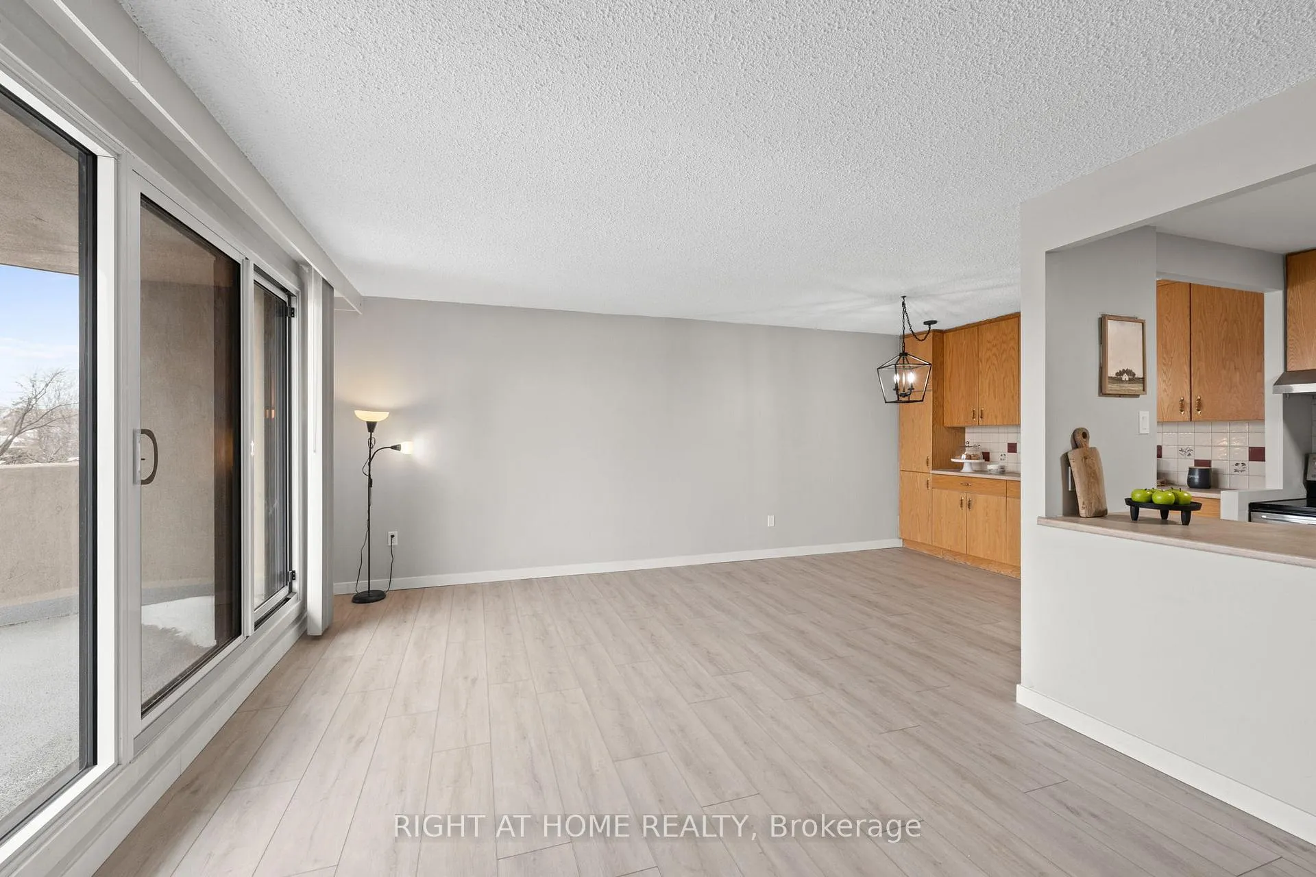 Photo 8 of Unit 507, 1025 Richmond Road, Ottawa, Woodroffe — HOMEH