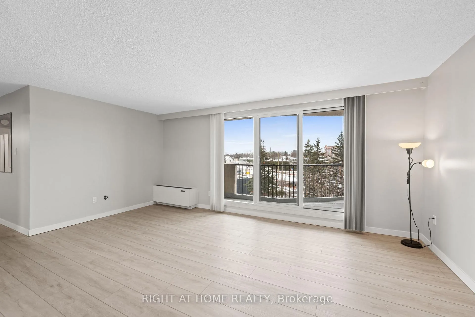 Photo 11 of Unit 507, 1025 Richmond Road, Ottawa, Woodroffe — HOMEH