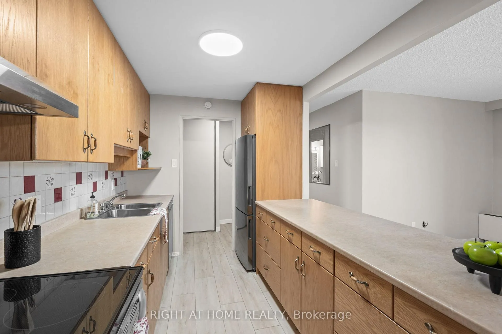 Photo 17 of Unit 507, 1025 Richmond Road, Ottawa, Woodroffe — HOMEH