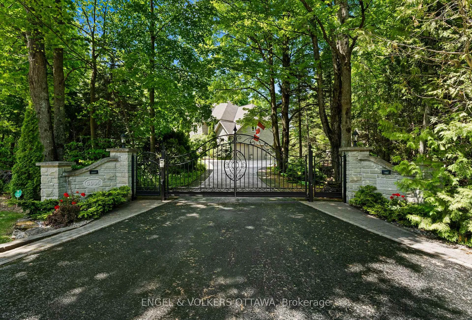 Photo 2 of 6005 Earlscourt Crescent, Ottawa, Manotick East to Manotick Station — HOMEH