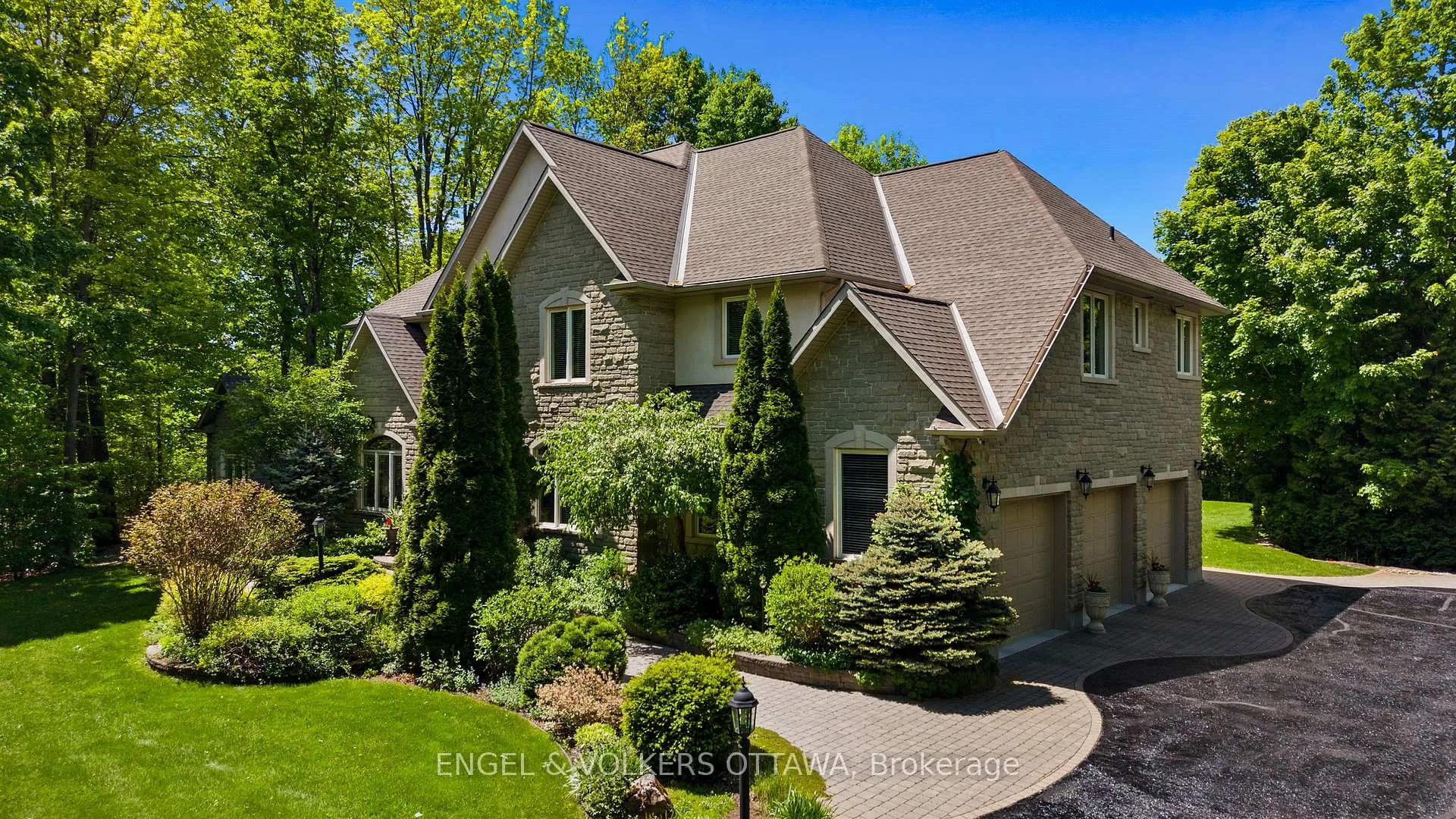 Photo 5 of 6005 Earlscourt Crescent, Ottawa, Manotick East to Manotick Station — HOMEH