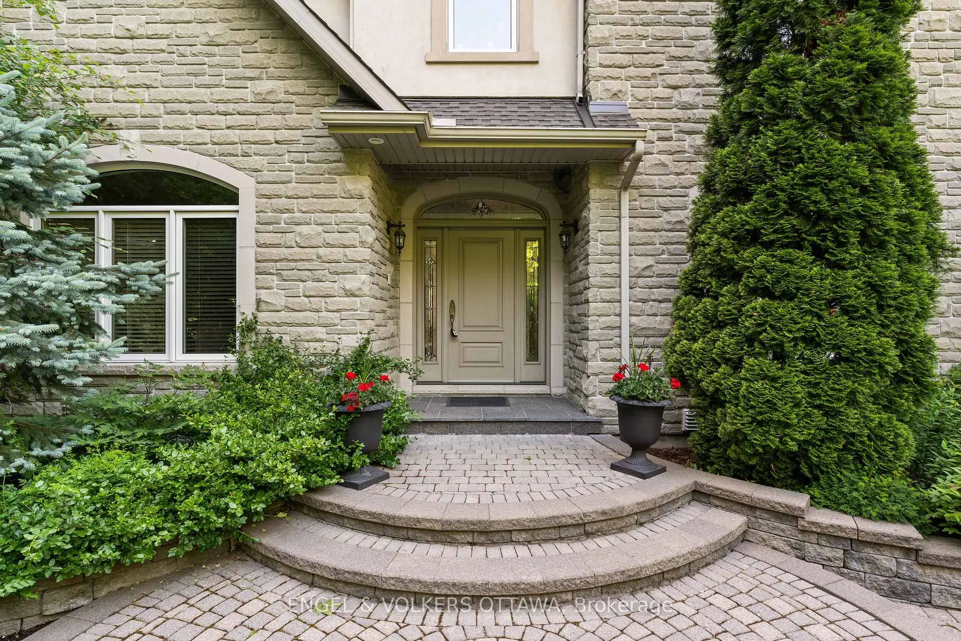 Photo 7 of 6005 Earlscourt Crescent, Ottawa, Manotick East to Manotick Station — HOMEH