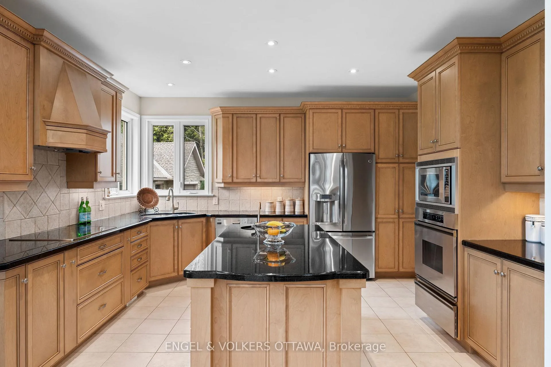 Photo 16 of 6005 Earlscourt Crescent, Ottawa, Manotick East to Manotick Station — HOMEH
