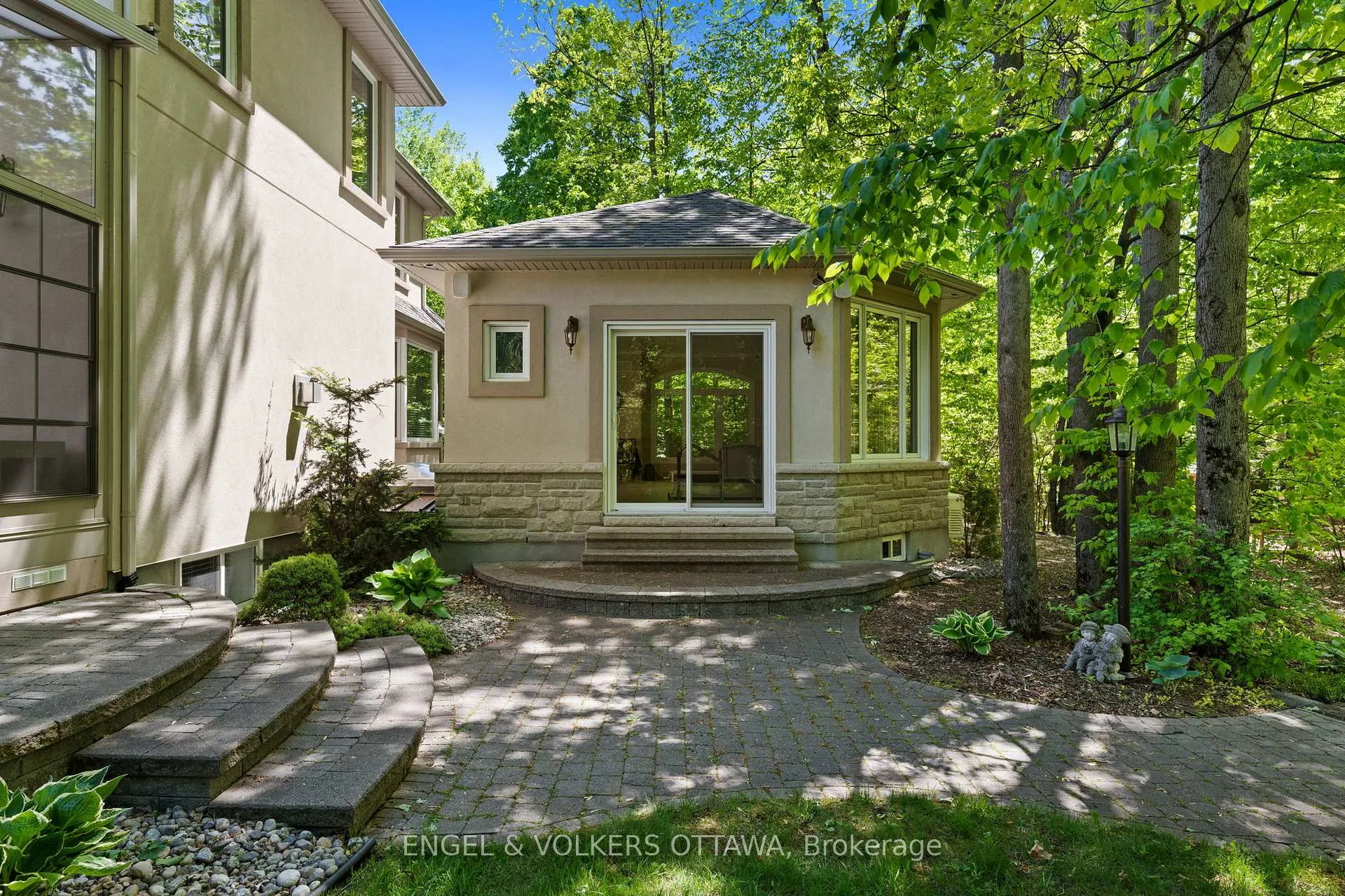 Photo 30 of 6005 Earlscourt Crescent, Ottawa, Manotick East to Manotick Station — HOMEH