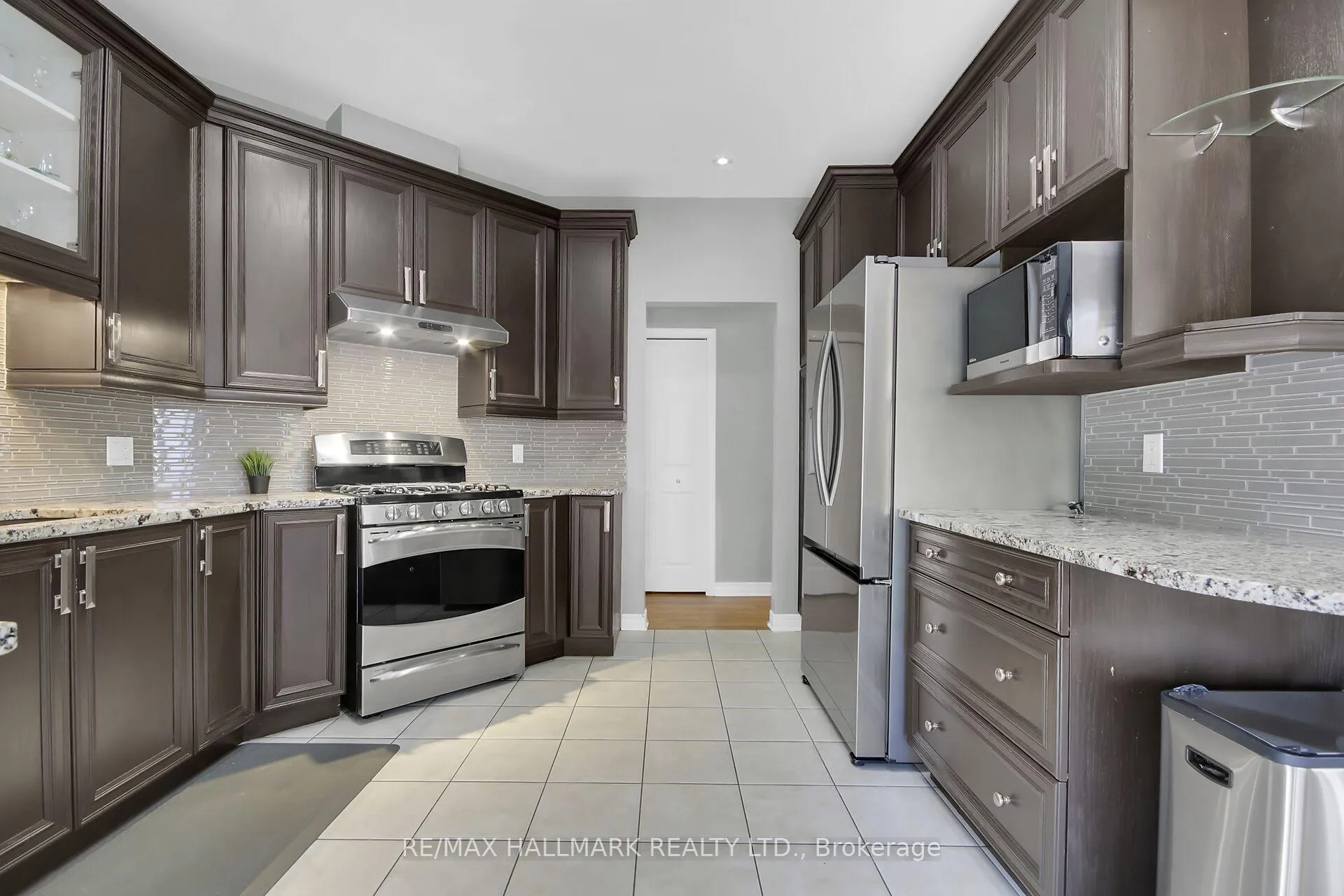 Photo 10 of 5 Dolomite Street, Ottawa, Stittsville (Central) — HOMEH