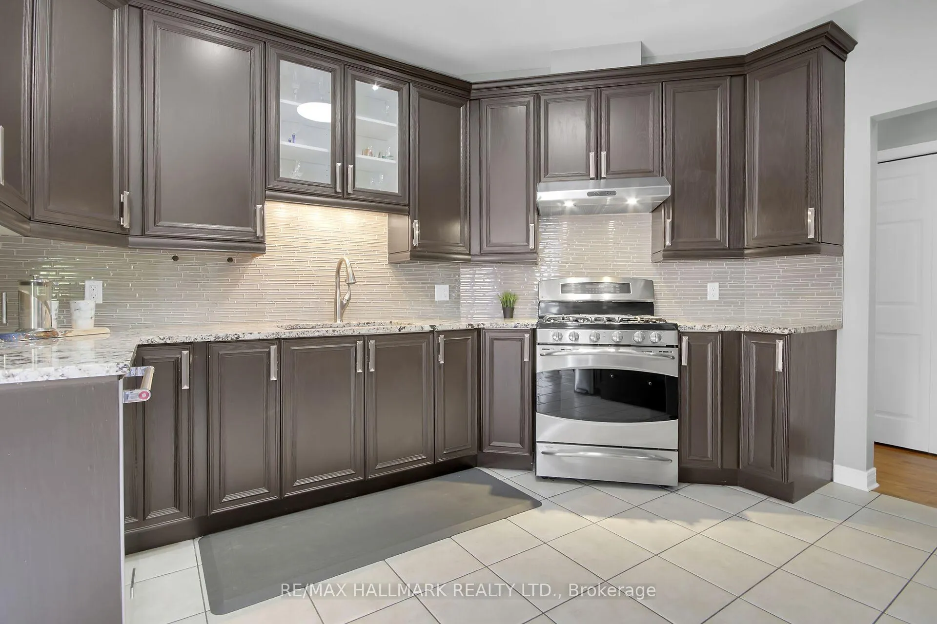Photo 11 of 5 Dolomite Street, Ottawa, Stittsville (Central) — HOMEH