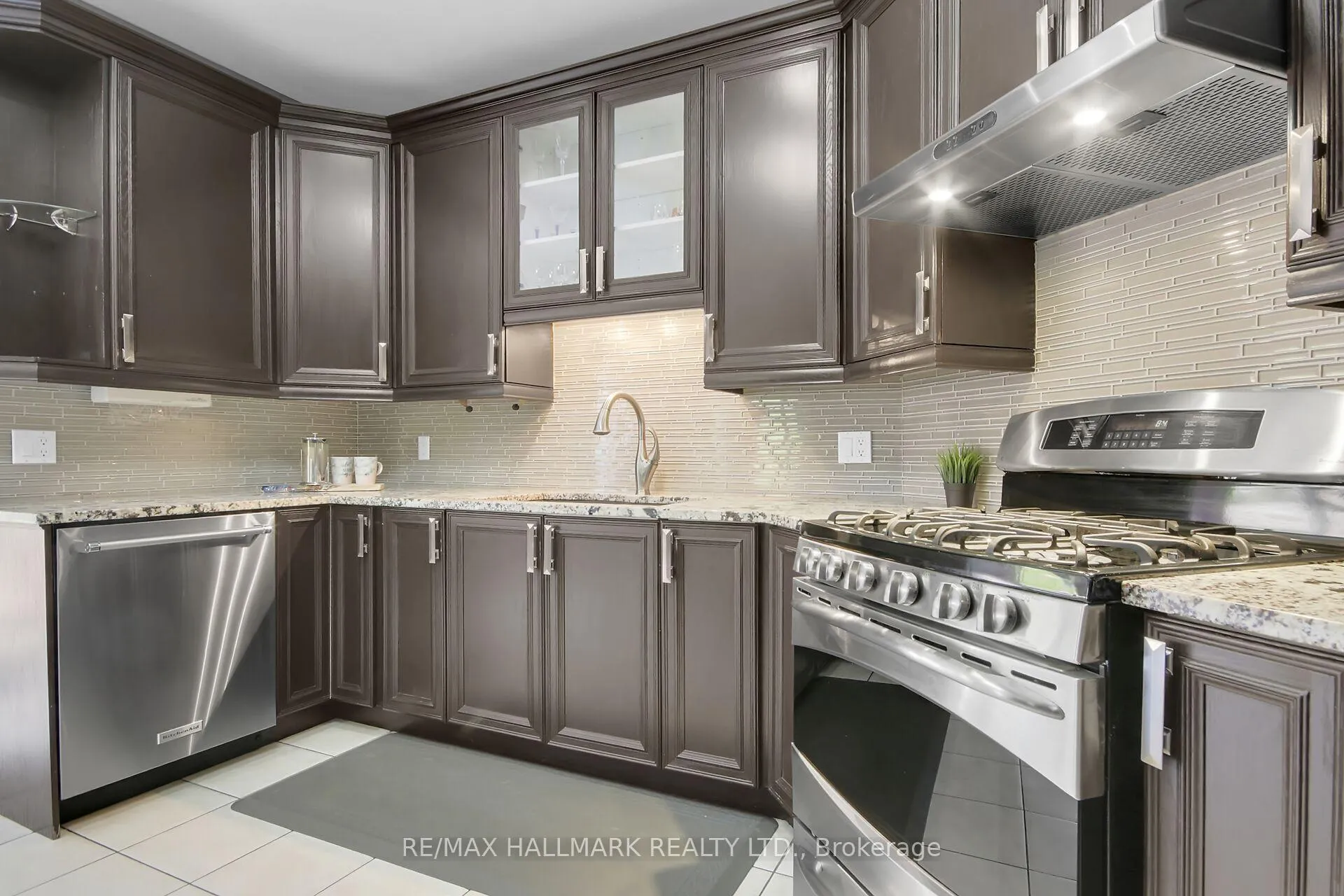 Photo 12 of 5 Dolomite Street, Ottawa, Stittsville (Central) — HOMEH