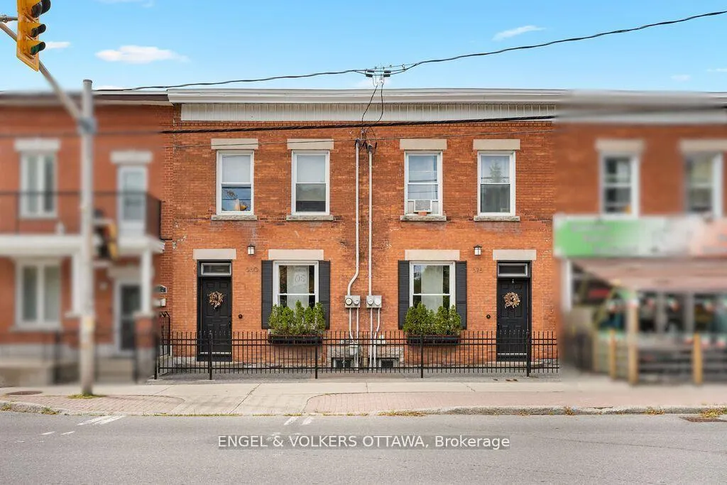 Front of 378-380 Booth Street