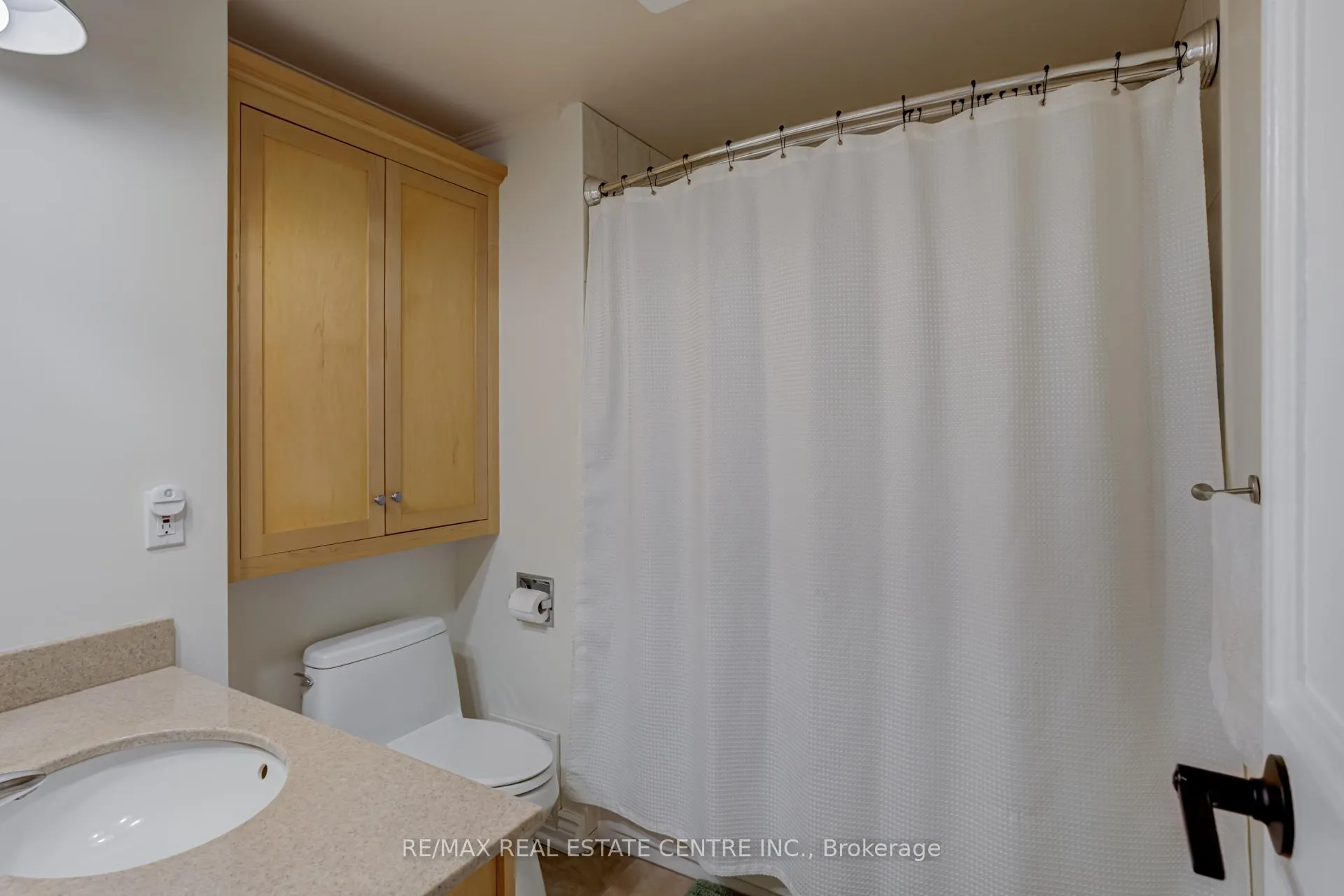Photo 25 of 888 Sweetwater Crescent, Mississauga, Lorne Park — HOMEH
