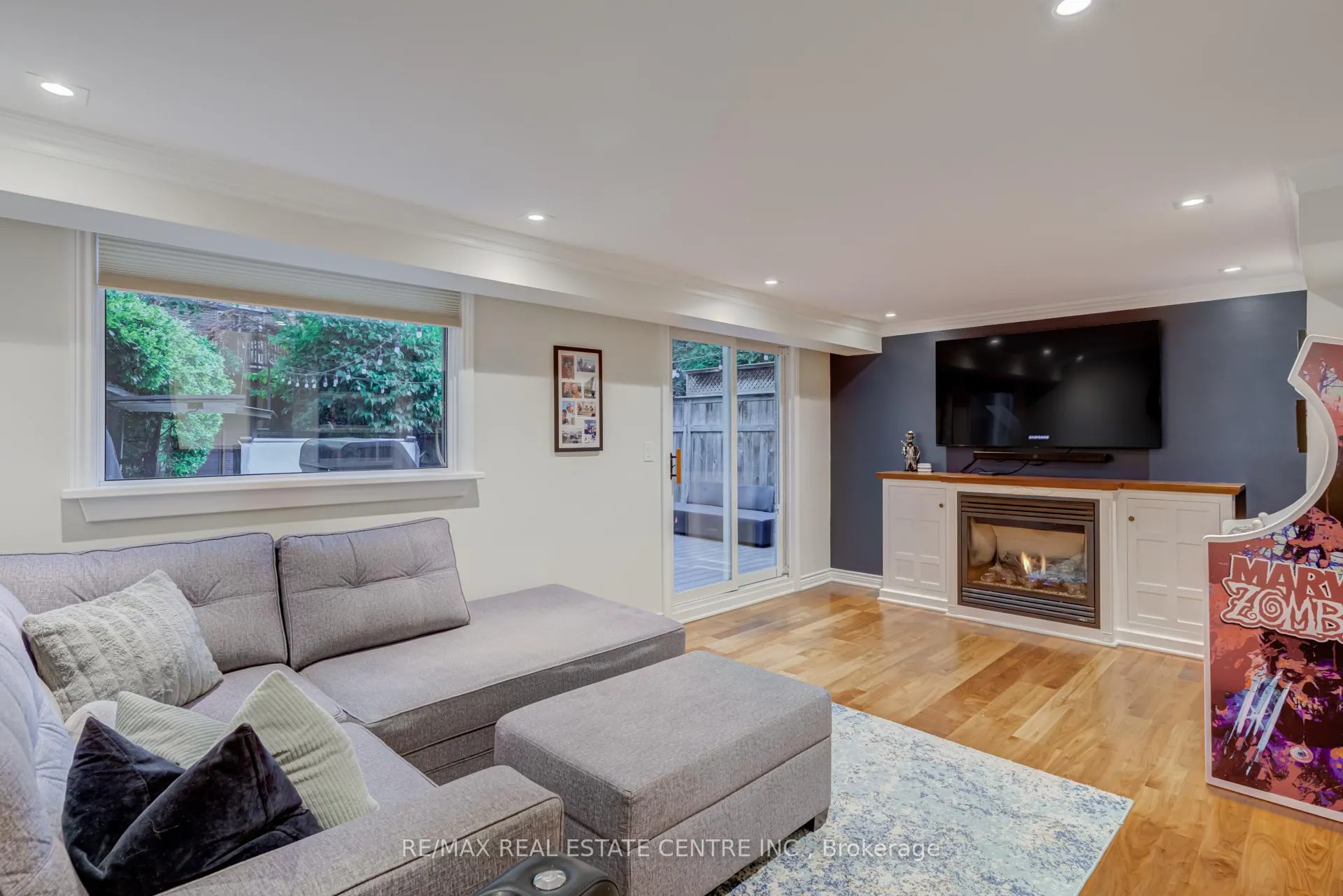 Photo 26 of 888 Sweetwater Crescent, Mississauga, Lorne Park — HOMEH