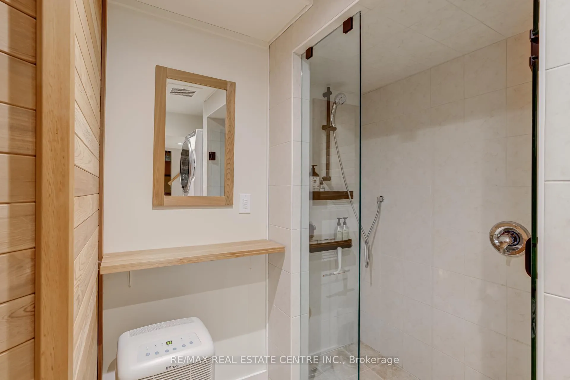 Photo 29 of 888 Sweetwater Crescent, Mississauga, Lorne Park — HOMEH