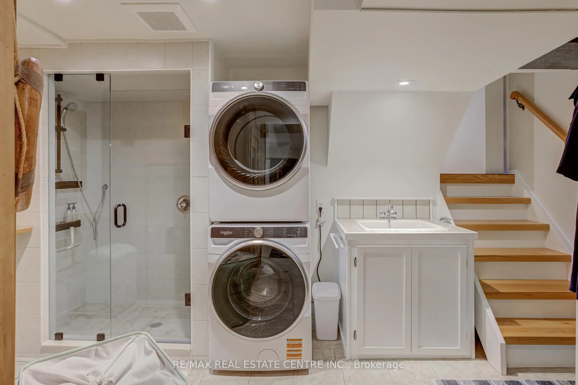 Photo 30 of 888 Sweetwater Crescent, Mississauga, Lorne Park — HOMEH