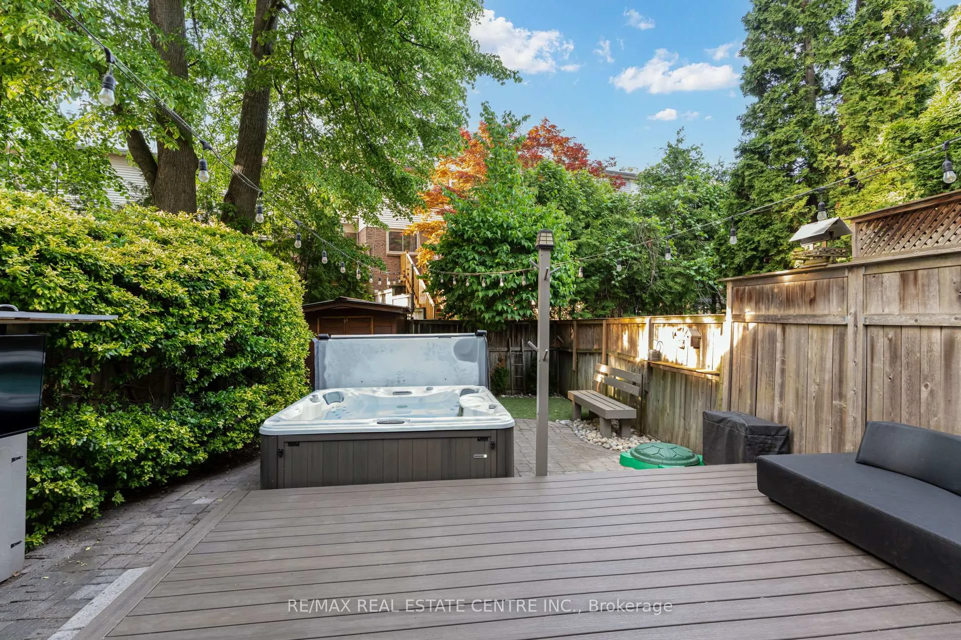 Photo 36 of 888 Sweetwater Crescent, Mississauga, Lorne Park — HOMEH