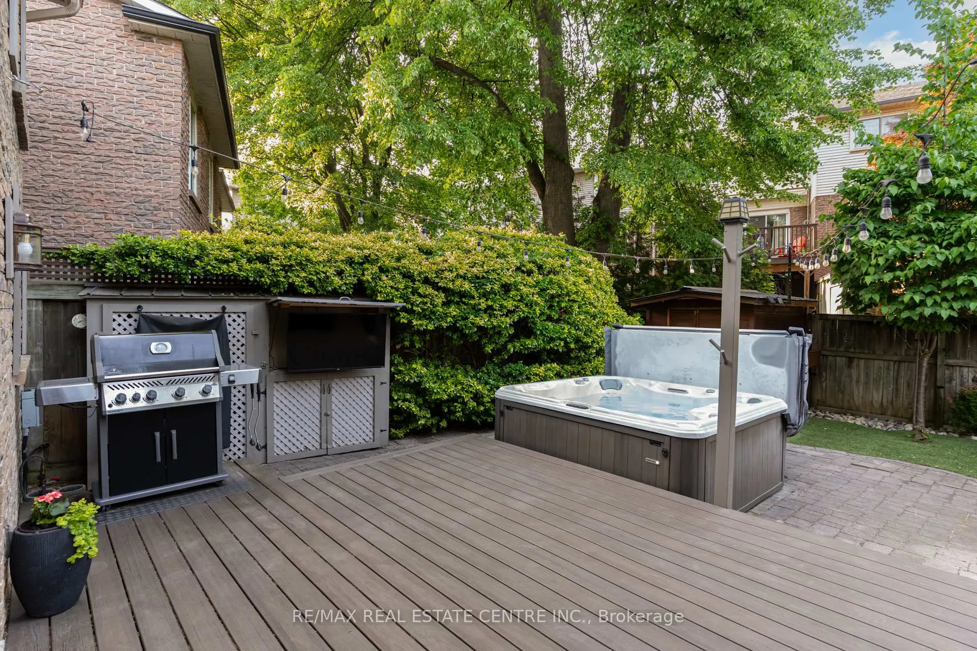 Photo 37 of 888 Sweetwater Crescent, Mississauga, Lorne Park — HOMEH