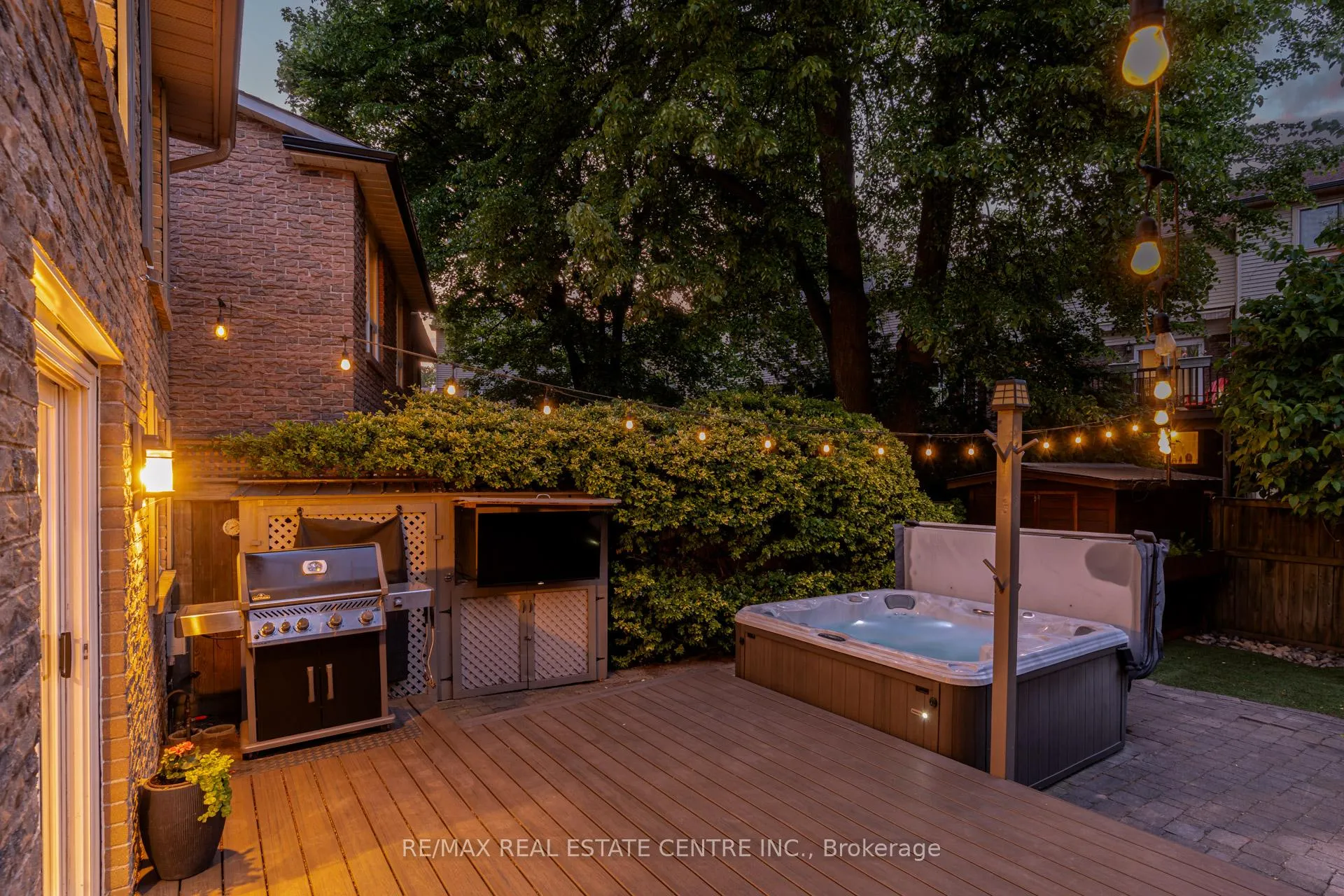 Photo 43 of 888 Sweetwater Crescent, Mississauga, Lorne Park — HOMEH