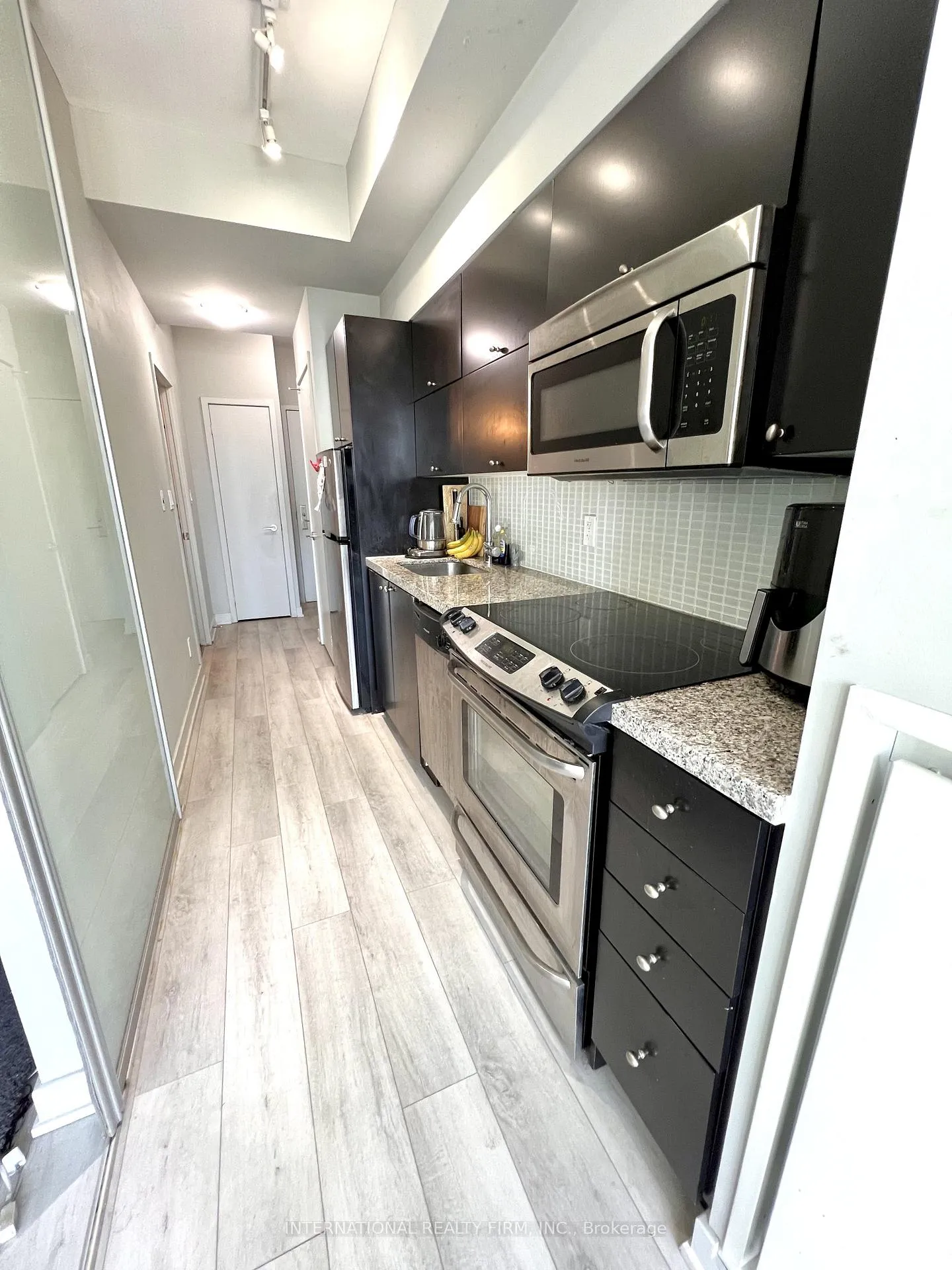 Photo 7 of Unit 2302, 126 Simcoe Street, Toronto, Waterfront Communities — HOMEH