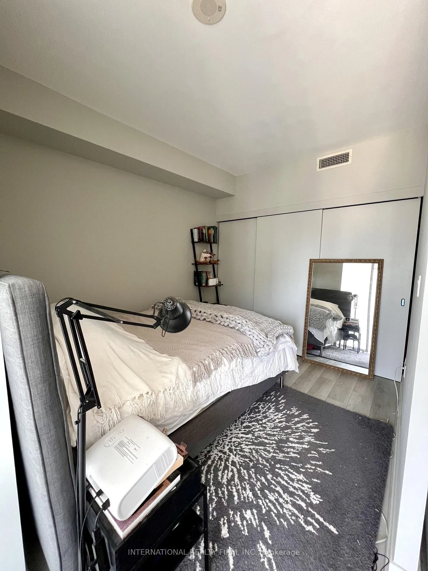 Photo 11 of Unit 2302, 126 Simcoe Street, Toronto, Waterfront Communities — HOMEH