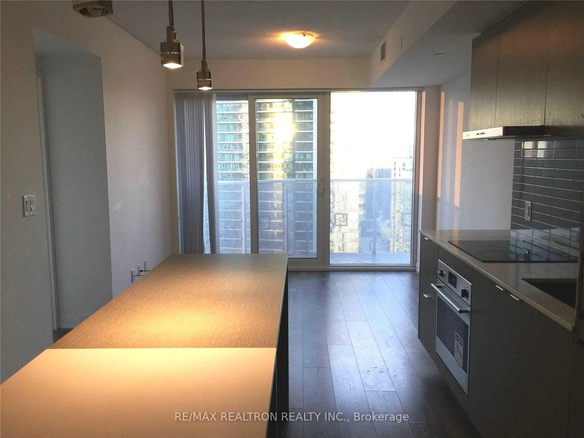 Photo 3 of Unit 3505, 88 Harbour Street, Toronto, Waterfront Communities — HOMEH
