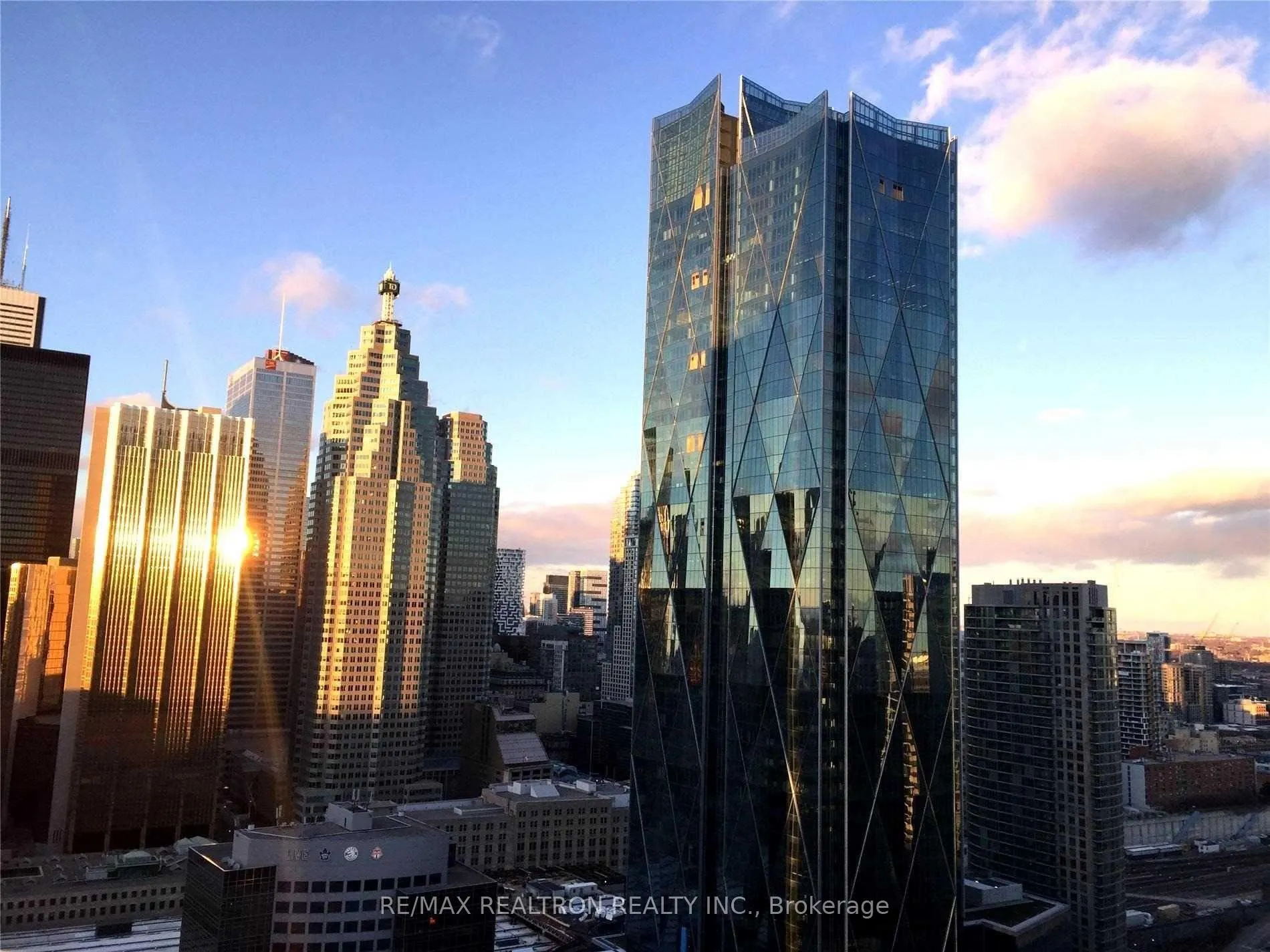 Photo 13 of Unit 3505, 88 Harbour Street, Toronto, Waterfront Communities — HOMEH