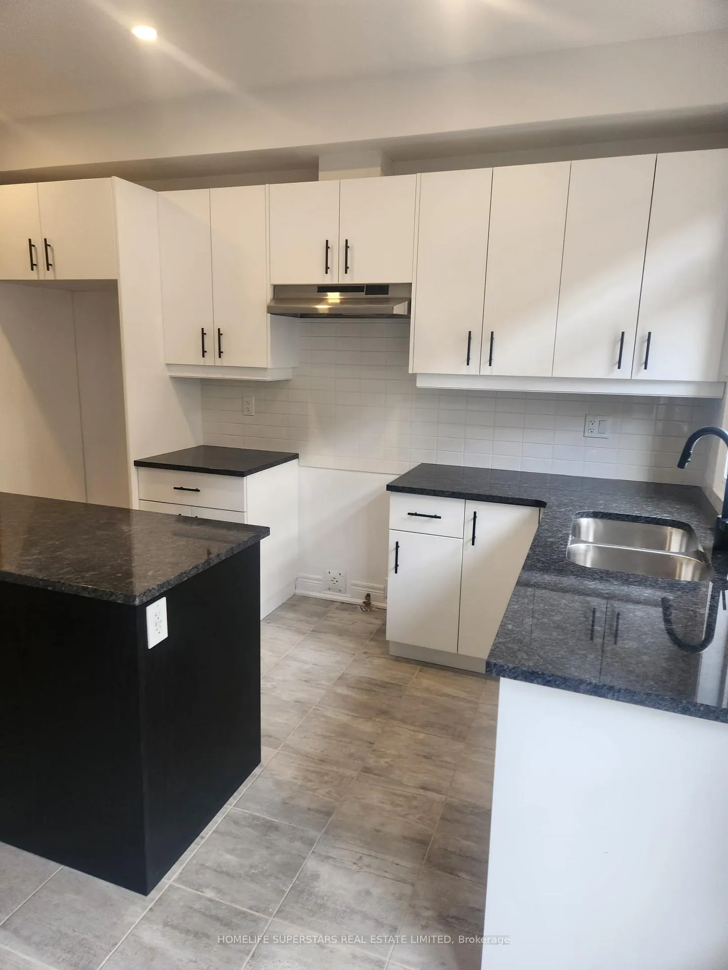 Photo 10 of Unit 31, 280 Melody Common E, Oakville, River Oaks — HOMEH