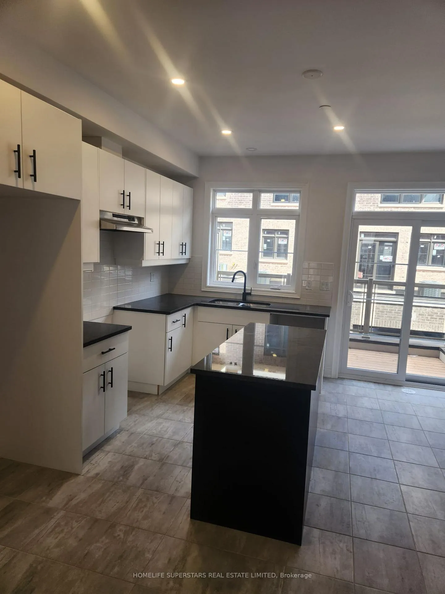 Photo 12 of Unit 31, 280 Melody Common E, Oakville, River Oaks — HOMEH
