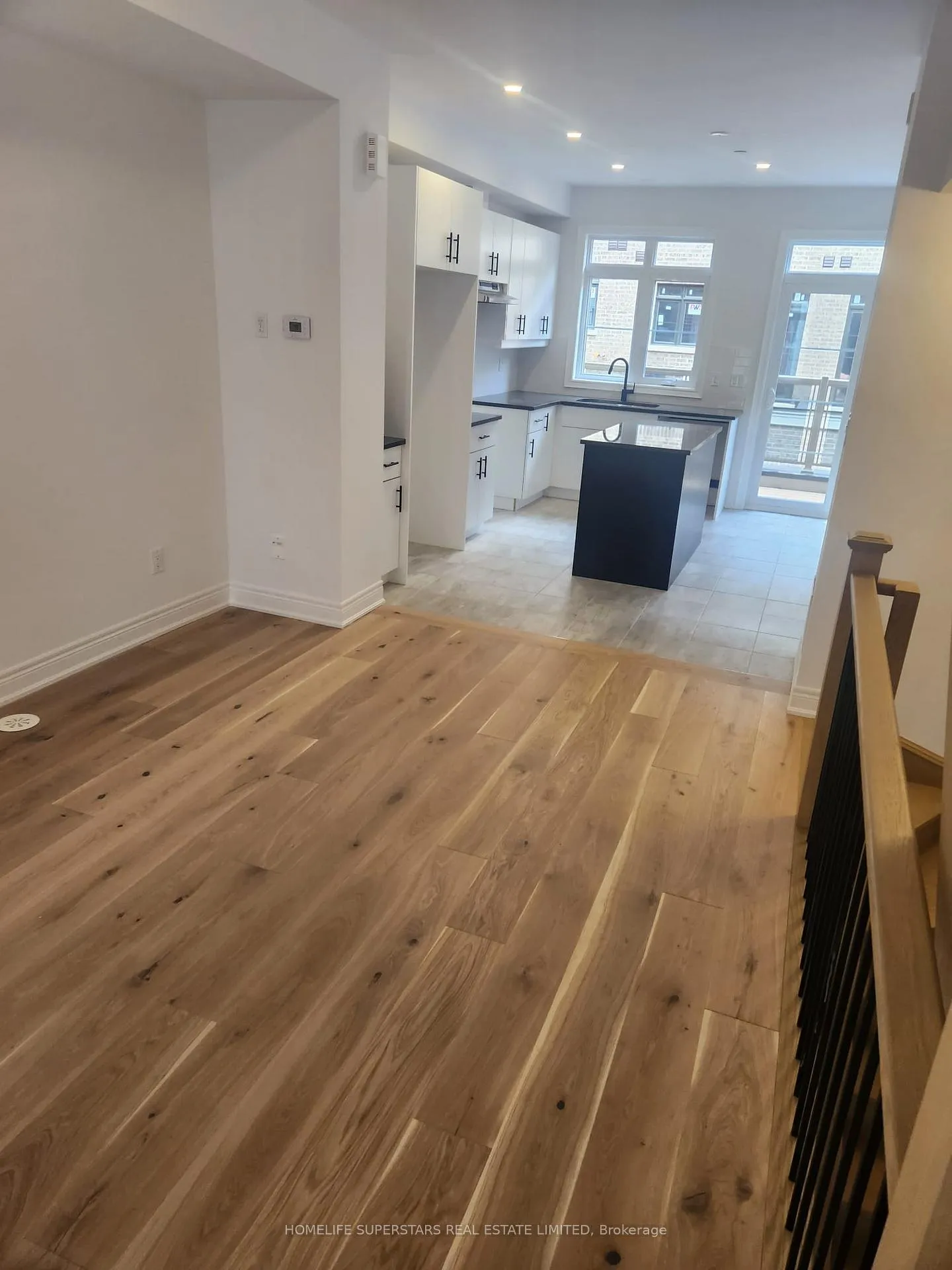 Photo 14 of Unit 31, 280 Melody Common E, Oakville, River Oaks — HOMEH