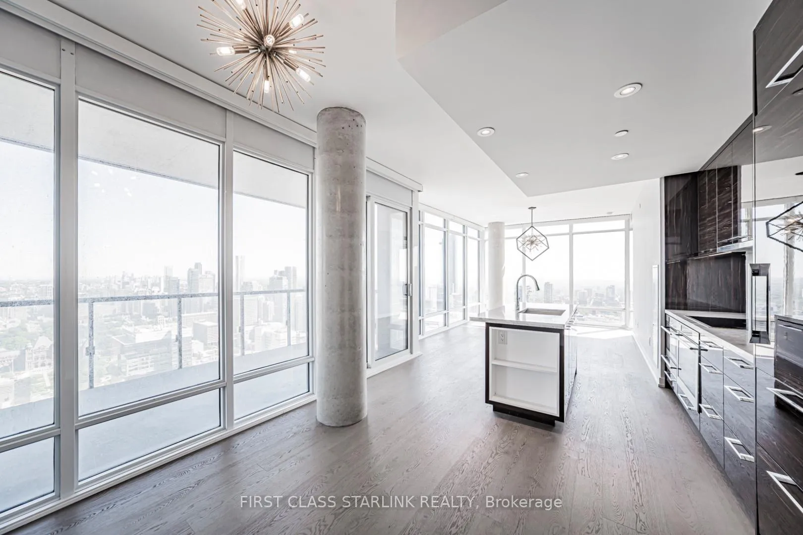 Photo 3 of Unit 4802, 488 University Avenue, Toronto, Bay Street Corridor — HOMEH