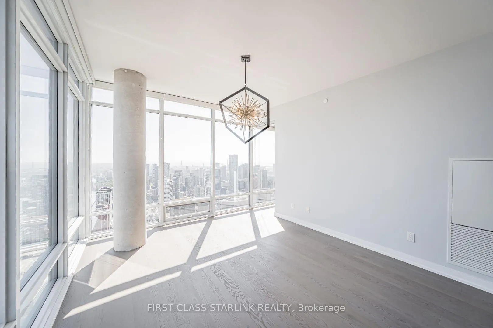 Photo 5 of Unit 4802, 488 University Avenue, Toronto, Bay Street Corridor — HOMEH