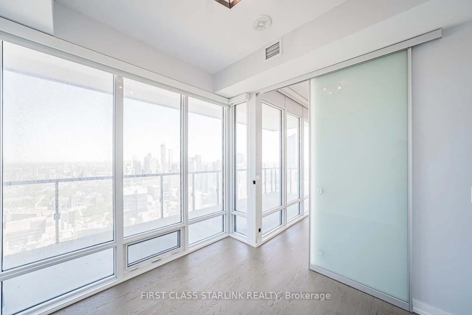 Photo 13 of Unit 4802, 488 University Avenue, Toronto, Bay Street Corridor — HOMEH