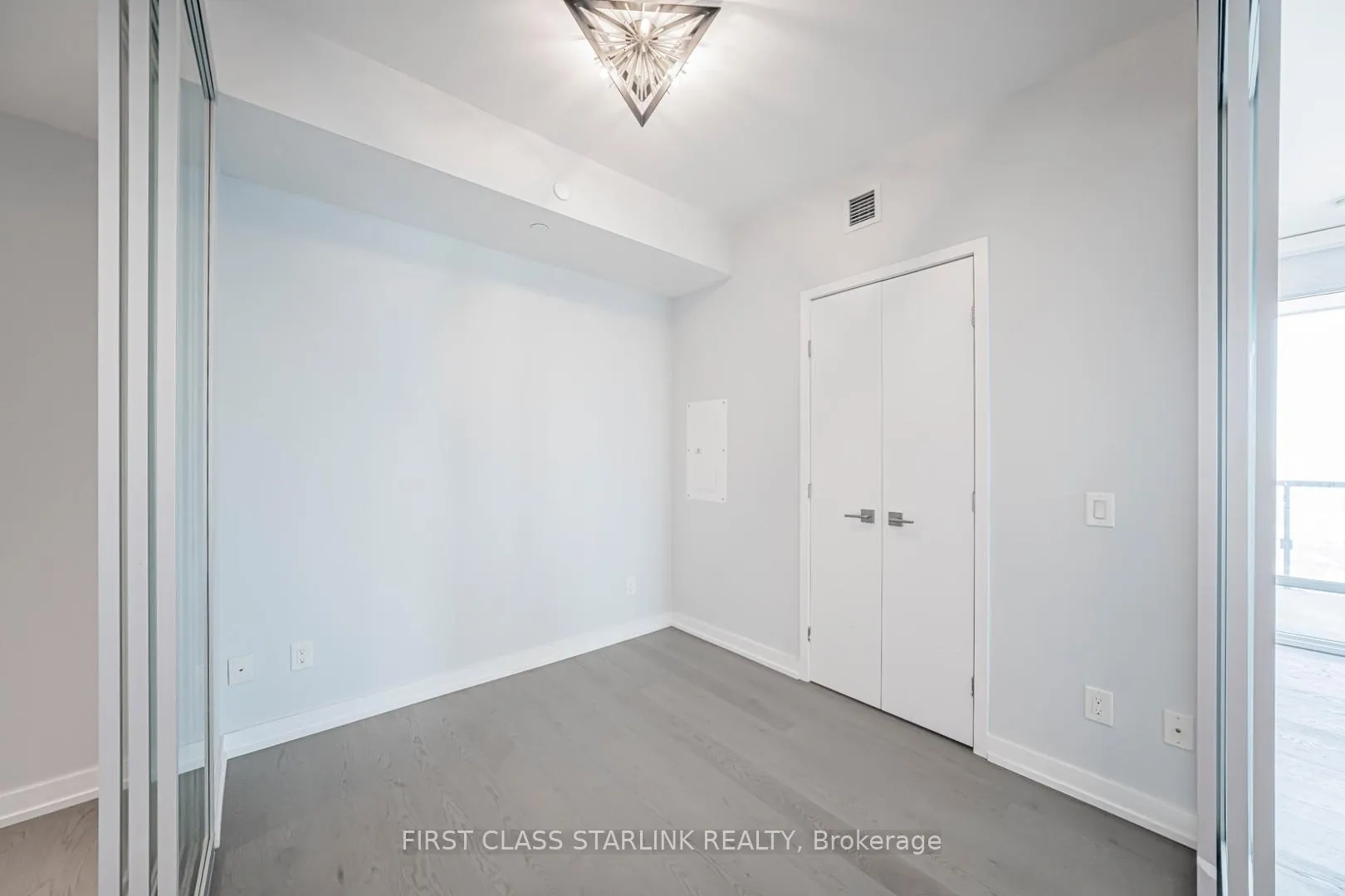 Photo 15 of Unit 4802, 488 University Avenue, Toronto, Bay Street Corridor — HOMEH